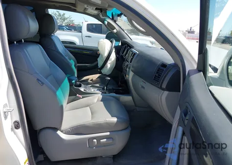 2005 Toyota 4Runner Limited V6 z USA, uszkodzony, nr VIN JTEZU17R650052001